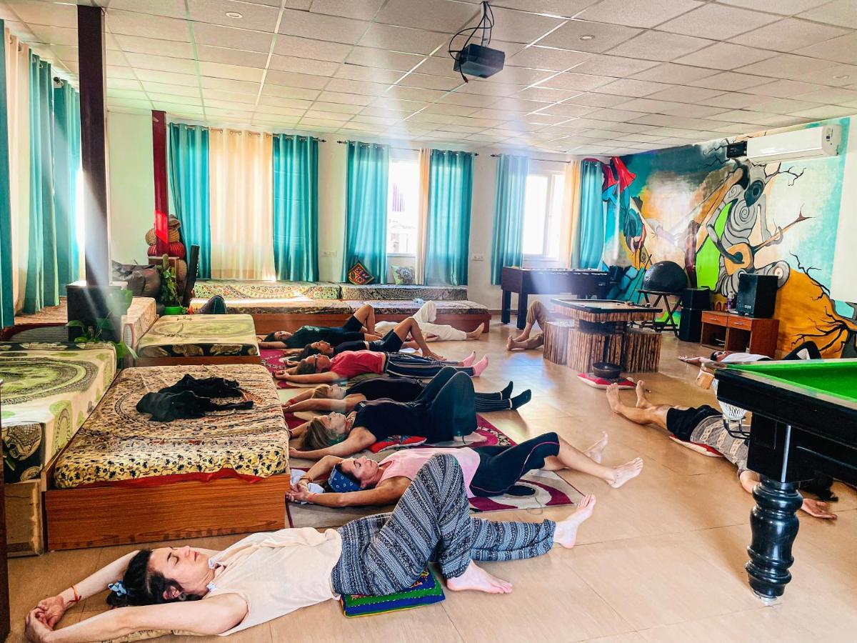 Karwaan Hostel Rishikesh Ngoại thất bức ảnh