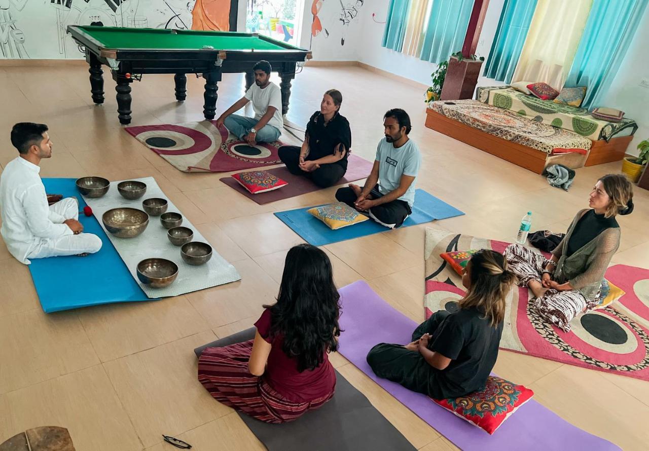 Karwaan Hostel Rishikesh Ngoại thất bức ảnh